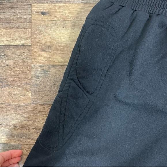 UHLSport Goalkeeper Padded Black Shorts - Picture 4 of 10
